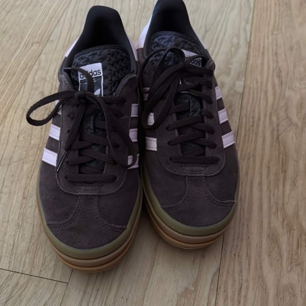 Adidas Gazelles Women’s Size 7 Brown and Pink